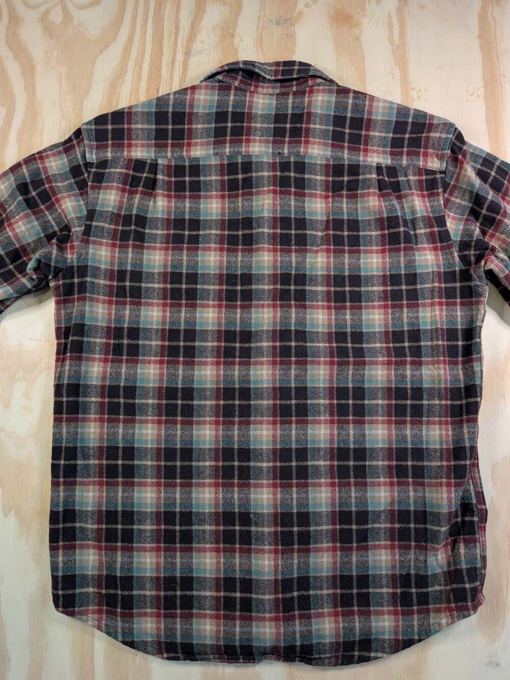 Pendleton 100% Virgin Wool Plaid Board Shirt View 2